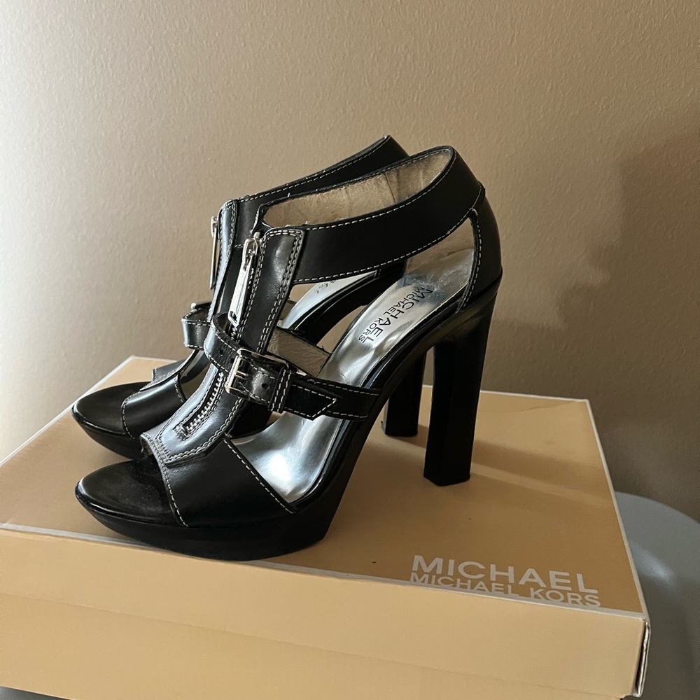 Michael Kors black heels size 7 - Picture 2 of 5